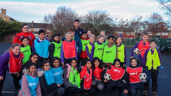 Michael Carrick visits a Joy of moving session at Kader Academy